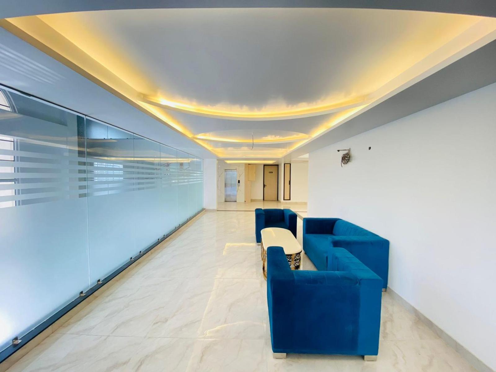 Hotel Holiday Grand Greater Noida Eksteriør billede